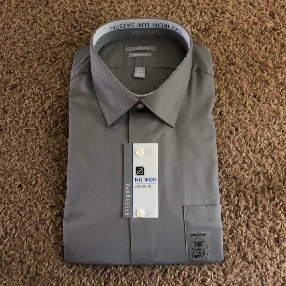 Men’s Van Heusen Dress Shirt